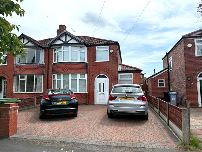 3 Bedroom Semi-Detached House For Sale In Norris Road, Sale, M33