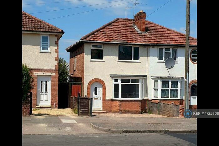 3 Bedroom Semi-Detached House To Rent In Thurlestone Road, Birmingham, B31