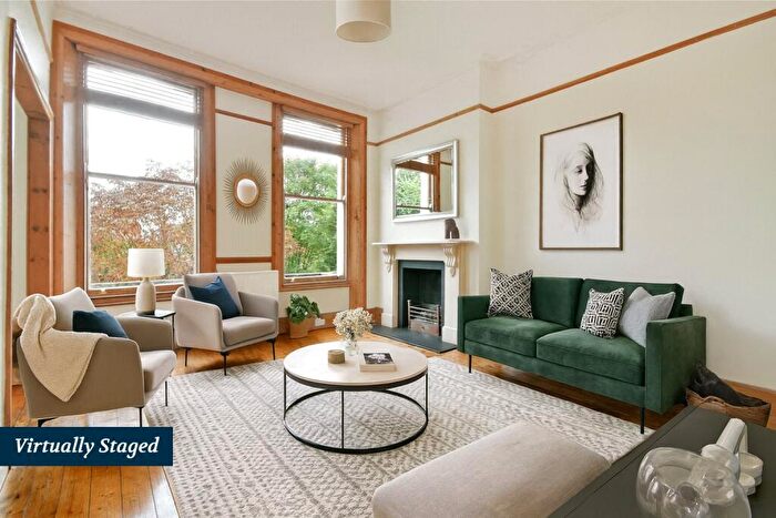 3 Bedroom Flat To Rent In Fordwych Road, Kilburn, NW2