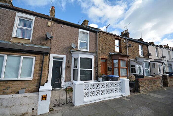 2 Bedroom Property To Rent In Milton Avenue, Margate, CT9