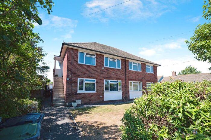 2 Bedroom Flat For Sale In Southwood Road, Hayling Island, Hampshire, PO11