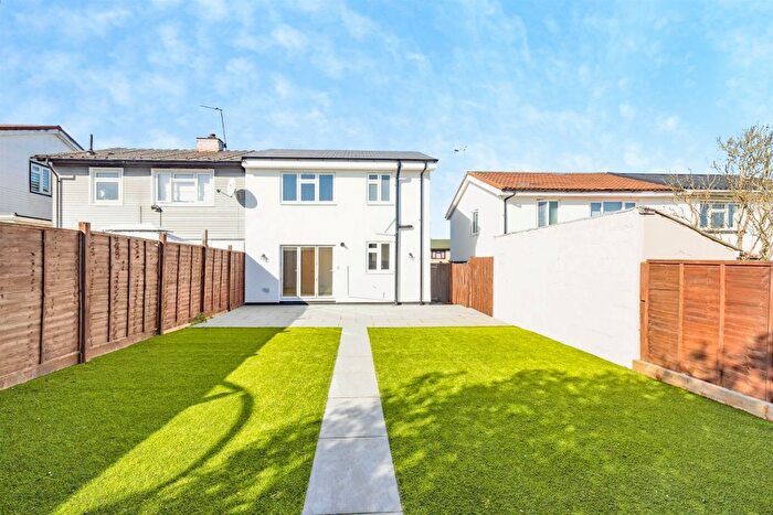 3 Bedroom Semi-detached House For Sale In Hoylake Gardens, Watford, WD19