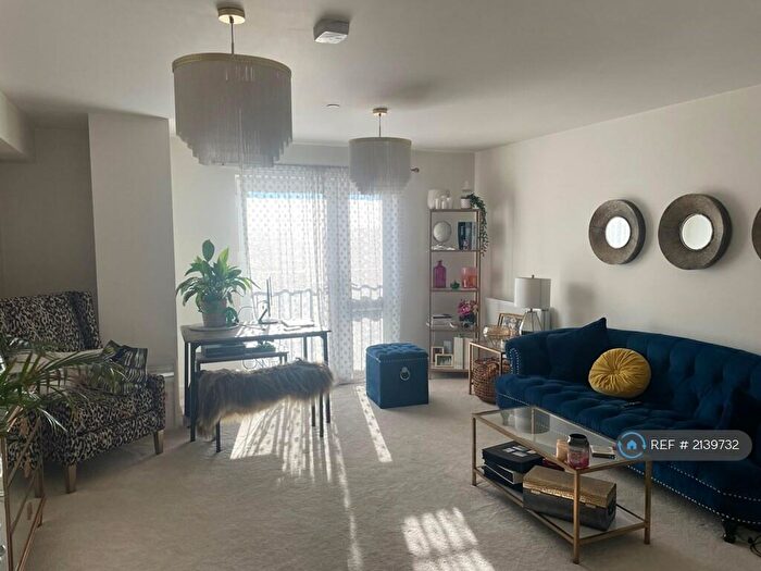 1 Bedroom Flat To Rent In Wood Lane End, Hemel Hempstead, HP2