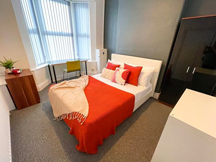 4 Bedroom House To Rent In Romer Road, L6