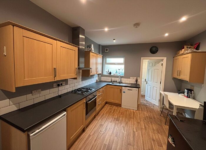 3 Bedroom House To Rent In Claude Street, Dunkirk, Nottingham, Nottinghamshire, NG7