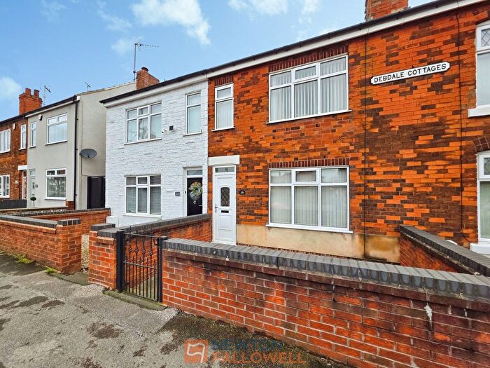 3 Bedroom Terraced House For Sale In Chesterfield Road South, Mansfield, NG19