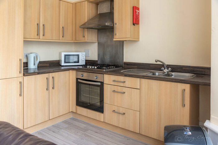 3 Bedroom Property To Rent In Lipson Road, Flat, PL4