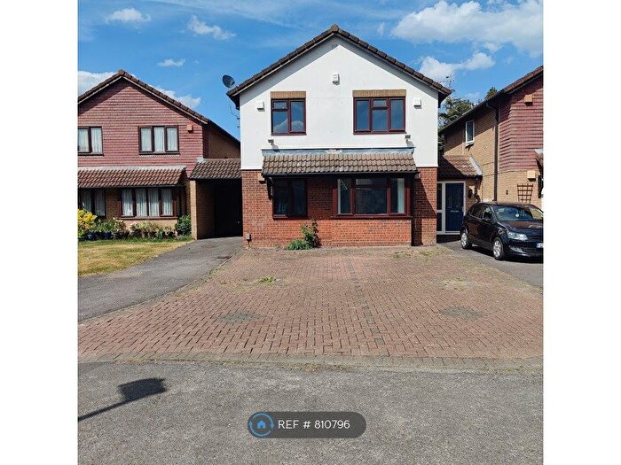 4 Bedroom Detached House To Rent In Ruby Close, Slough, SL1