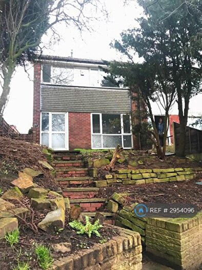 3 Bedroom End Of Terrace House To Rent In Chatsworth Street, Oldham, OL4