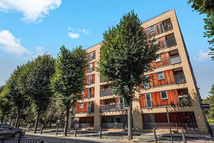 1 Bedroom Flat For Sale In Tria Apartments, Shoreditch, E2