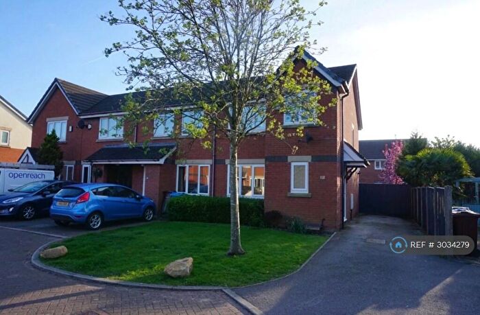 3 Bedroom Semi-Detached House To Rent In Moorhead Gardens, Preston, PR4