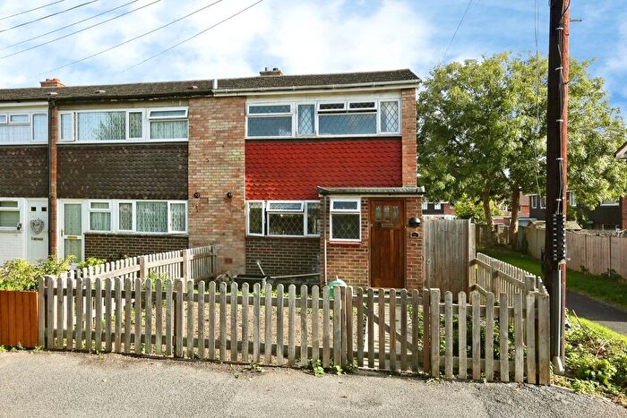 3 Bedroom End Of Terrace House For Sale In Park Walk, Fareham, Hampshire, PO15