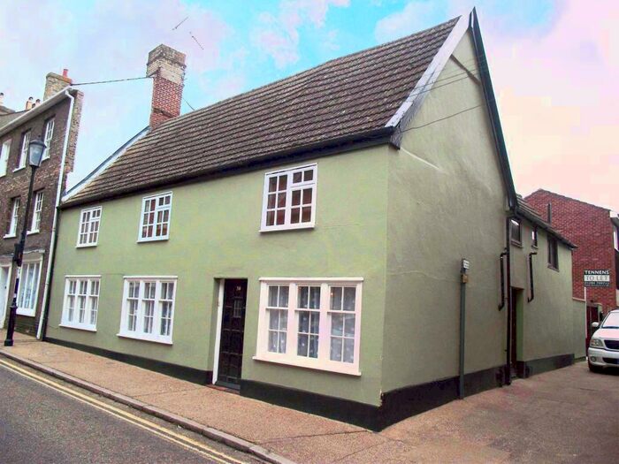 2 Bedroom Flat To Rent In College Lane, Bury St Edmunds, IP33