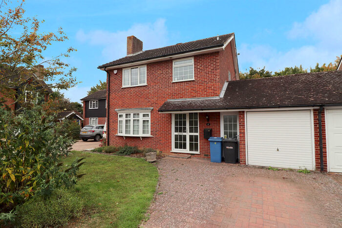 3 Bedroom Link Detached House To Rent In Snowcroft, Capel St. Mary, IP9