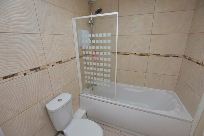 2 Bedroom Flat To Rent In Seymour Close, Selly Park, Birmingham, B29