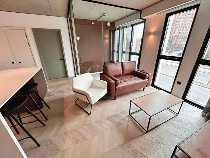2 Bedroom Apartment To Rent In St Georges Gardens, M15