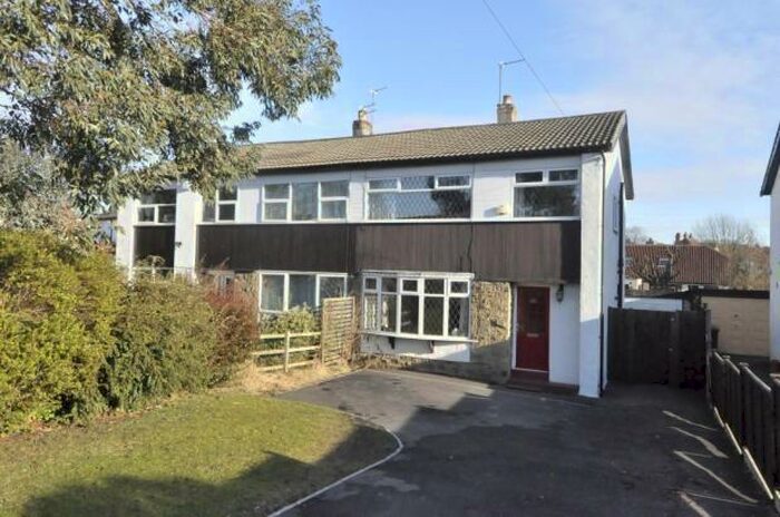 3 Bedroom Semi-Detached House To Rent In West Park Road, Roundhay, Leeds, LS8