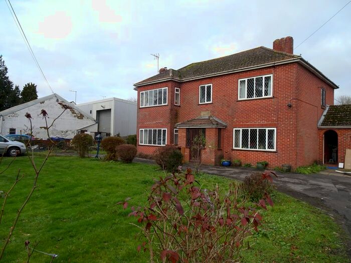 5 Bedroom Detached House To Rent In Erlcombe Butts Green, Lockerley, Romsey, SO51