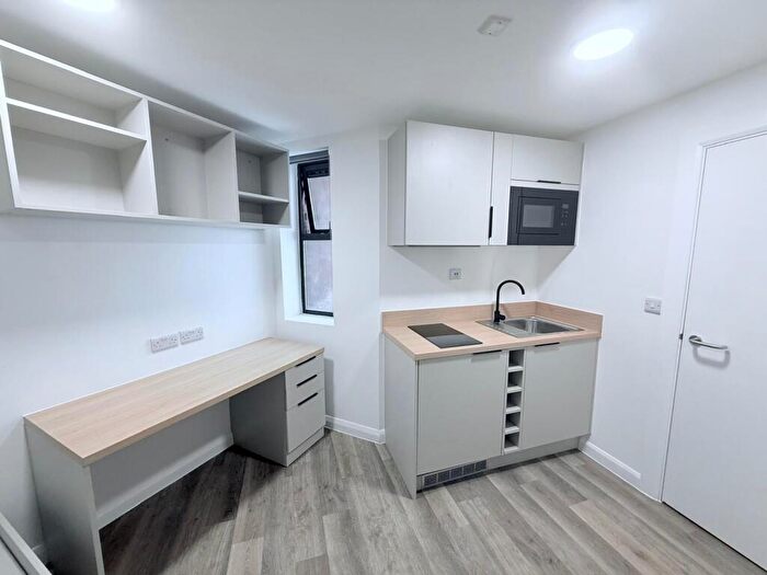 Flat To Rent In Boston Street, Nottingham, NG1