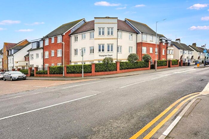 2 Bedroom Apartment For Sale In Minster Drive, Herne Bay, CT6
