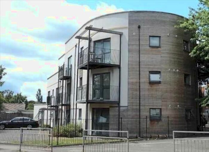 1 Bedroom Flat To Rent In Chandos Parade, Buckingham Road, Edgware, HA8