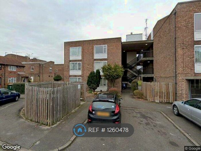 Studio To Rent In Douglas Road, Stanwell, Staines-Upon-Thames TW19