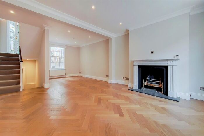3 Bedroom Terraced House To Rent In Little Chester Street, Belgravia, SW1X