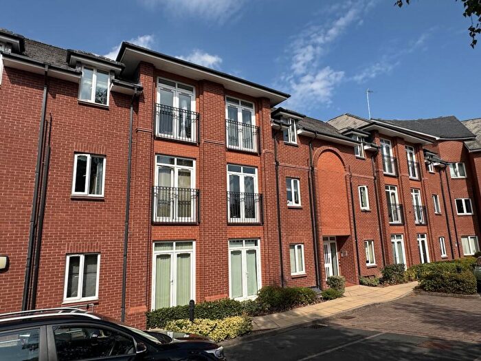 2 Bedroom Apartment To Rent In Stourton - Stewponey Court, DY7