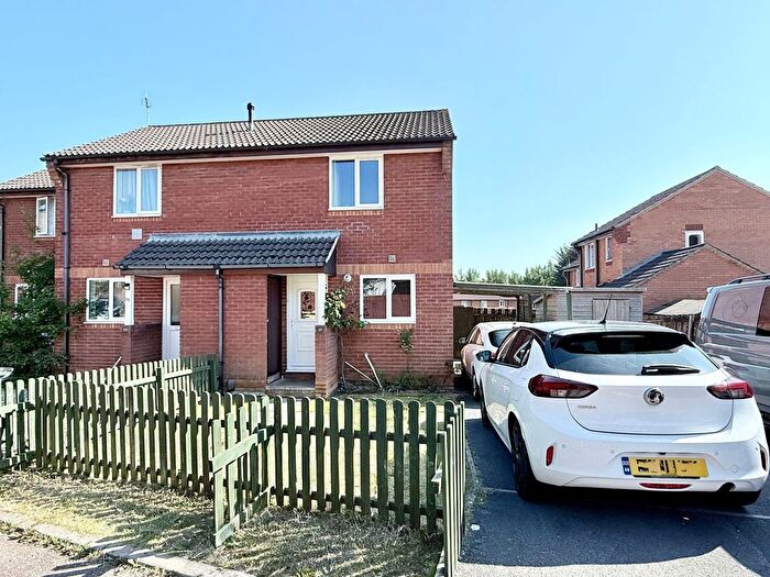 2 Bedroom End Of Terrace House For Sale In Prince Rupert Way, Heathfield, Newton Abbot, TQ12