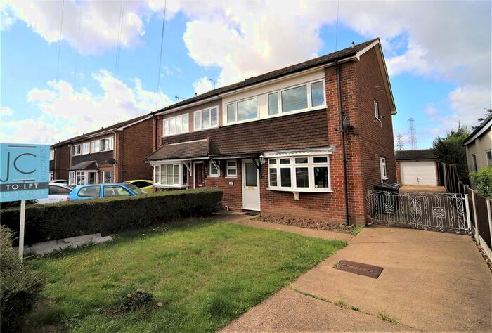 4 Bedroom Semi-Detached House To Rent In Somerset Road, Linford, Essex, SS17