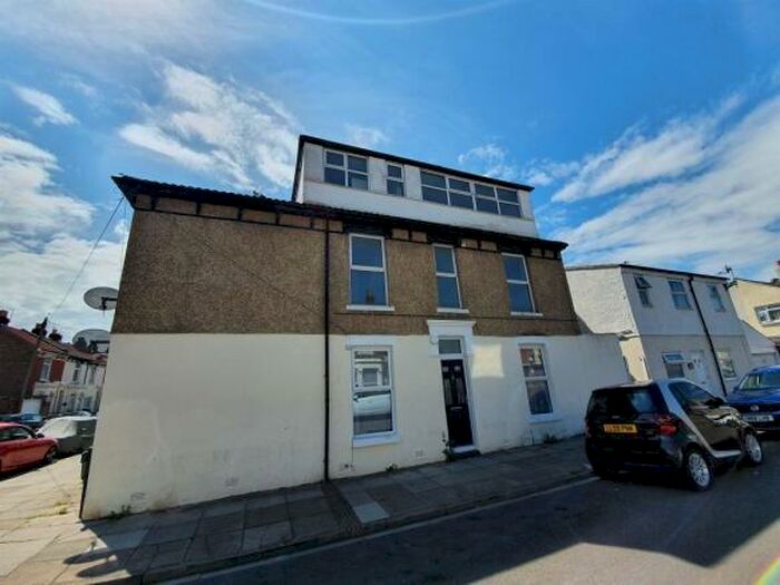 3 Bedroom Flat To Rent In Ewart Road, Portsmouth, PO1