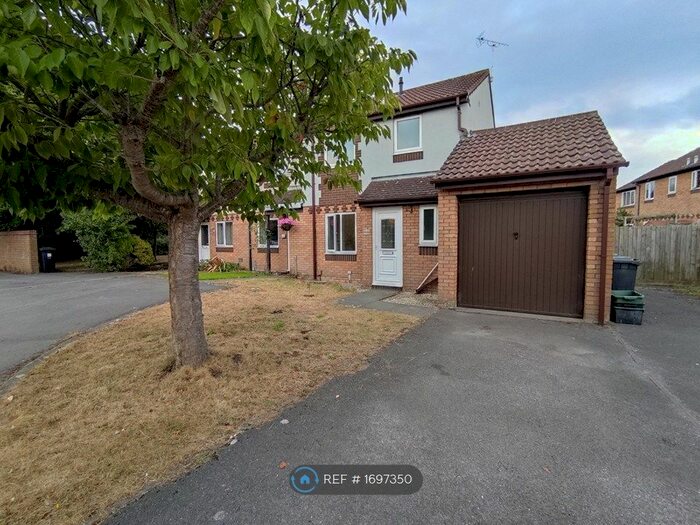 3 Bedroom Semi-Detached House To Rent In Stanley Mead, Bradley Stoke, Bristol, BS32