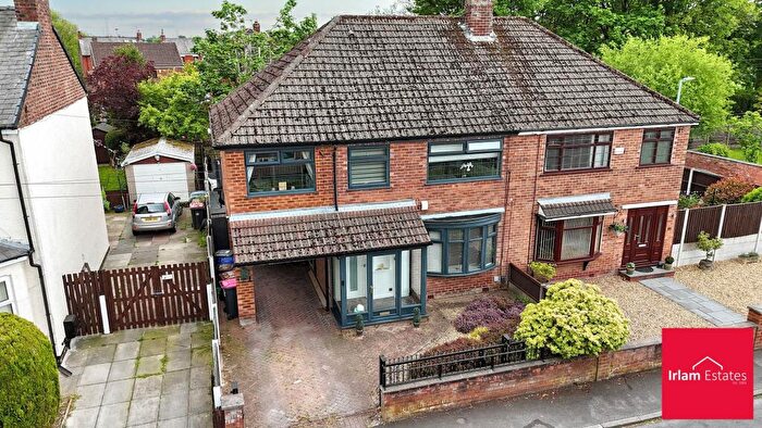 4 Bedroom Semi-Detached House For Sale In Chapel Road, Irlam, M44