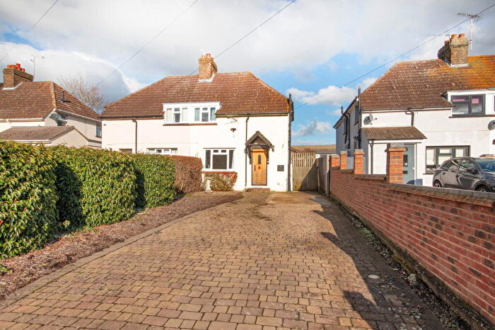 3 Bedroom Semi-Detached House For Sale In Main Road, Longfield, Kent, DA3