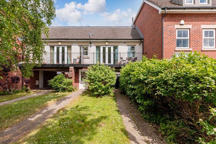 2 Bedroom Duplex For Sale In London Road, Langley, SL3