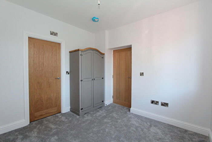 2 Bedroom Apartment To Rent In Apartment, Housley Manor, S35