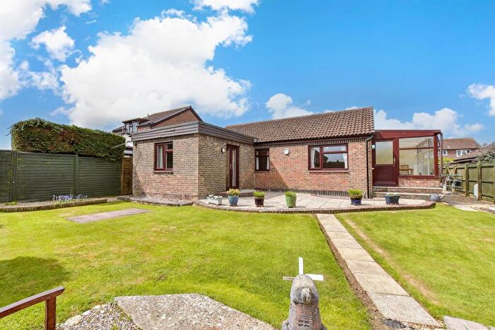 2 Bedroom Detached Bungalow For Sale In Scotts Close, Shalfleet, Newport, Isle Of Wight, PO30
