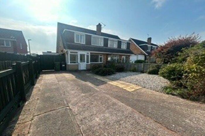 3 Bedroom Property To Rent In Elmwood Crescent, Dawlish, EX7