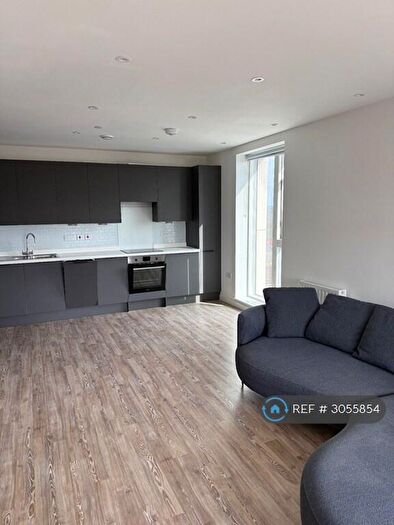 2 Bedroom Flat To Rent In Culvert West House, Harrow, HA3