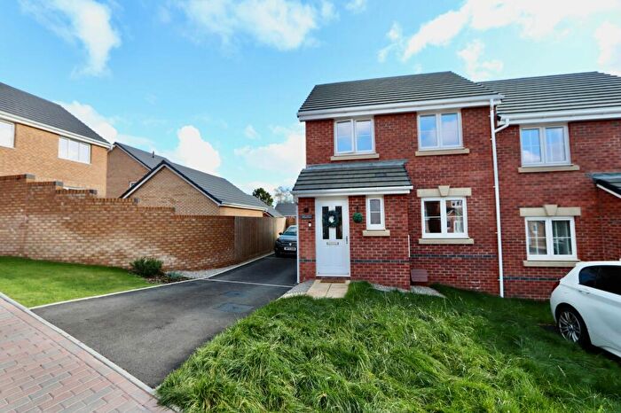 3 Bedroom Semi-Detached House For Sale In Woodfieldside Road, Gellihaf, NP12