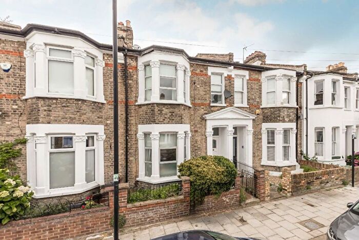 4 Bedroom Property For Sale In Hubert Grove, Stockwell, SW9