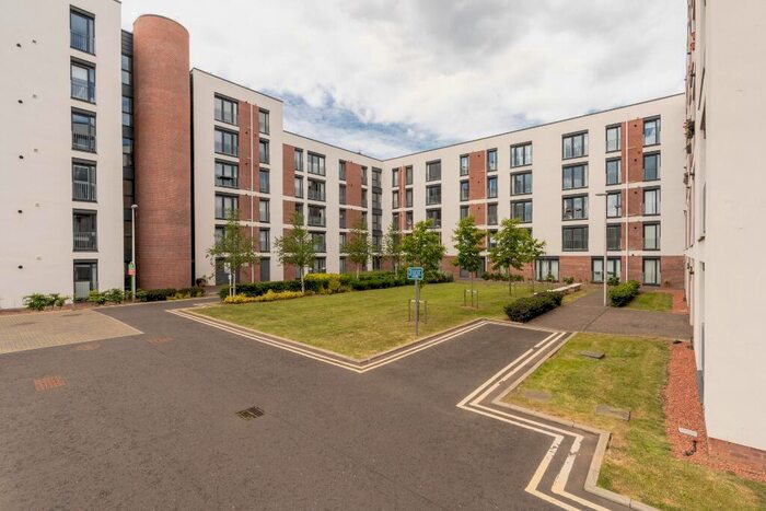 2 Bedroom Flat To Rent In Arneil Place, Crewe Toll, Edinburgh, EH5