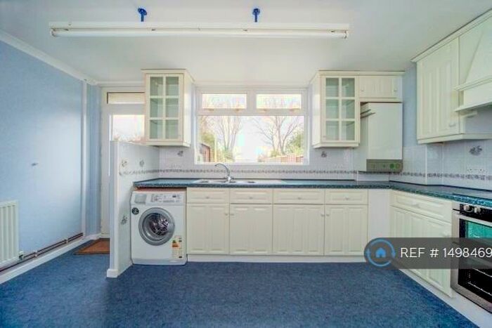 4 Bedroom Semi-Detached House To Rent In Ham Park Road, London, E7