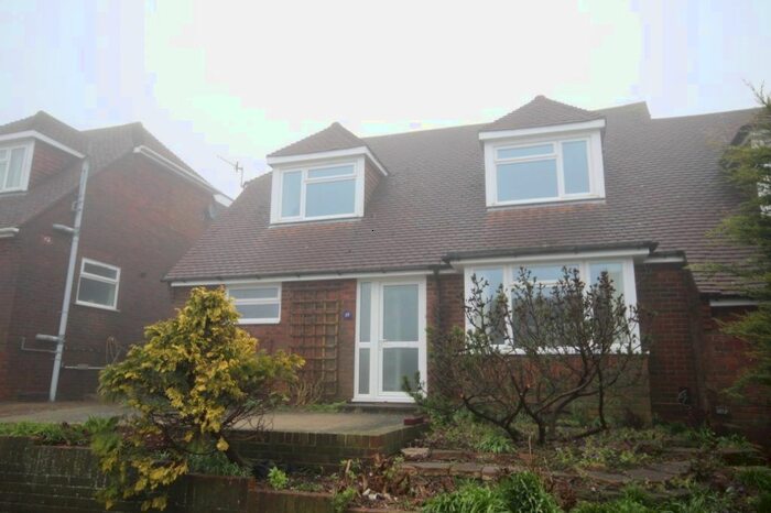 3 Bedroom Semi-Detached Bungalow To Rent In Sherrington Road, Brighton, BN2