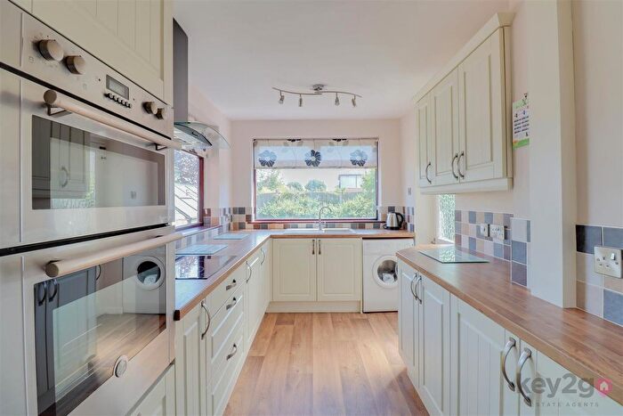 3 Bedroom Semi-Detached House For Sale In Durlstone Crescent, Gleadless, Sheffield, S12