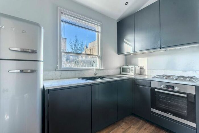 1 Bedroom Flat To Rent In Redcliffe Street, Chelsea, London, SW10