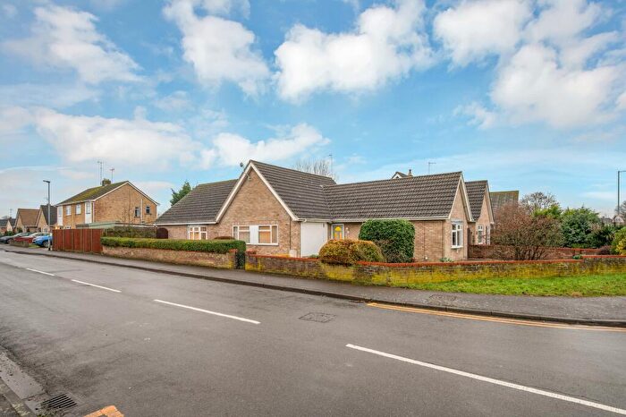 3 Bedroom Detached Bungalow For Sale In Gunthorpe Road, Gunthorpe, Peterborough, PE4