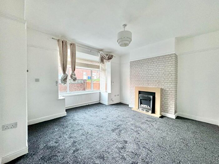 3 Bedroom Semi-Detached House To Rent In Honeywell Grove, Barnsley, S71