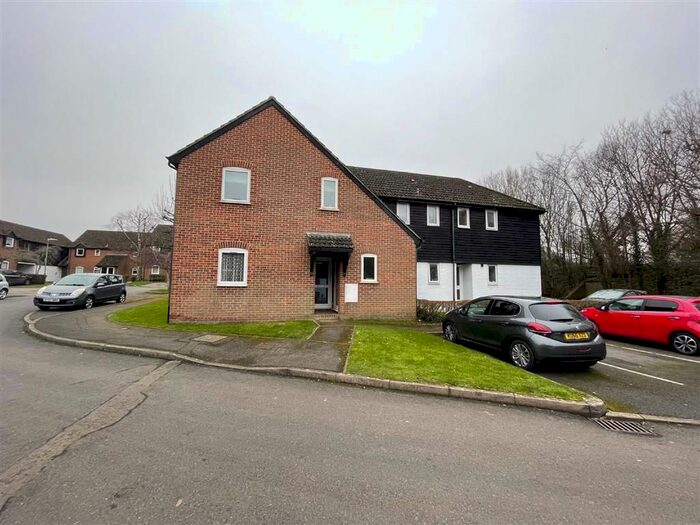 1 Bedroom Maisonette To Rent In Eeklo Place, Newbury RG14