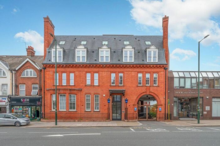 2 Bedroom Flat For Sale In Finchley Road, Golders Green, NW11